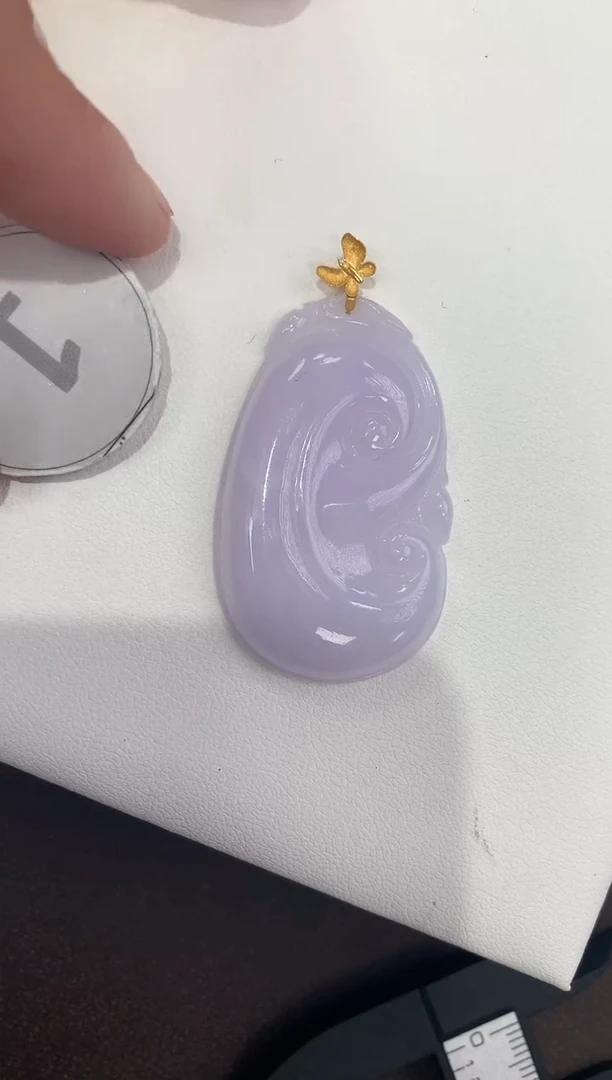 颈饰18K金镶嵌翡翠天然缅甸a货翡翠