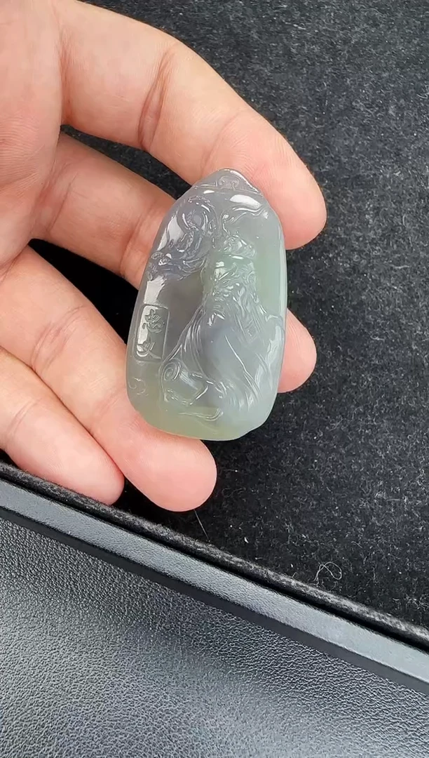 和田玉未镶嵌颈饰关公