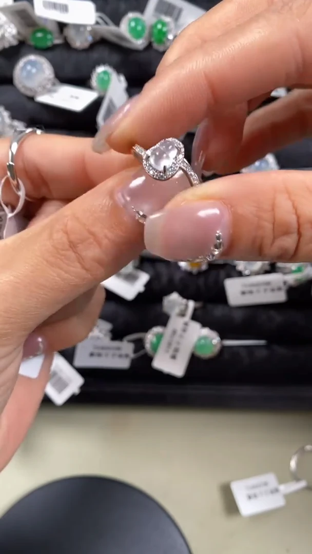 【闪购商品】翡翠戒指银S925镶嵌9924