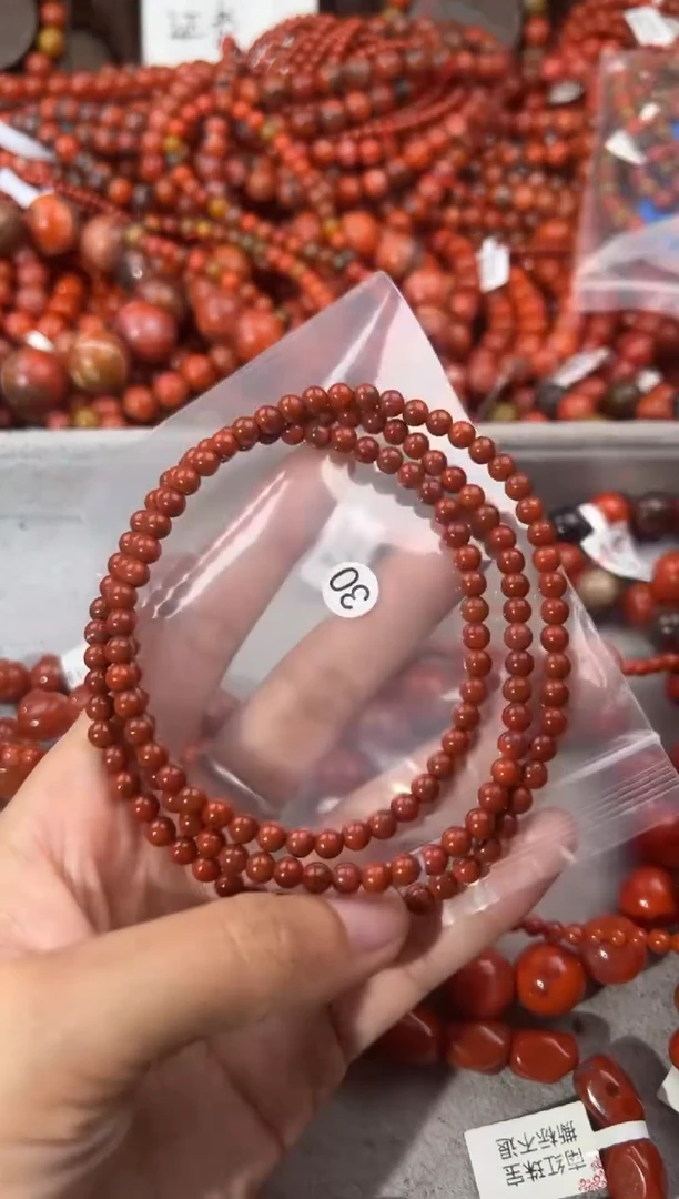 南红玛瑙手串未镶嵌4+