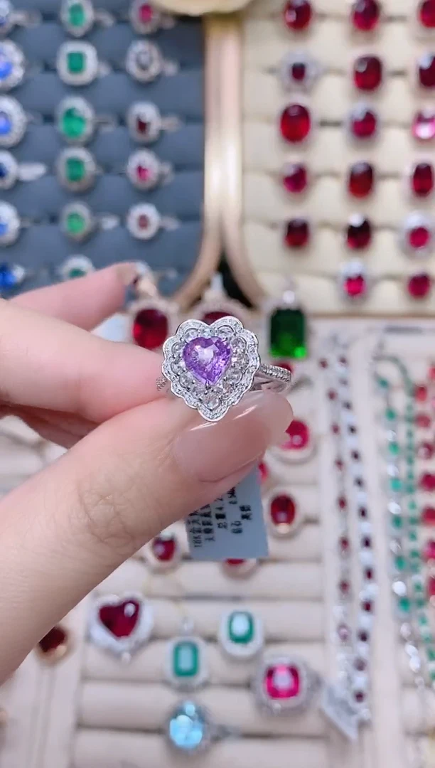 彩蓝宝戒指彩色蓝宝石18K金镶嵌v****T.