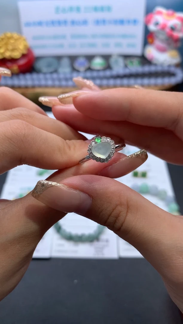 翡翠18K金镶嵌颈饰模式推广期48小时鉴赏期