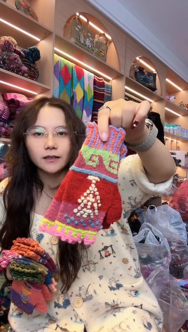 绵羊毛J****y南美洲羊驼毛手套B925