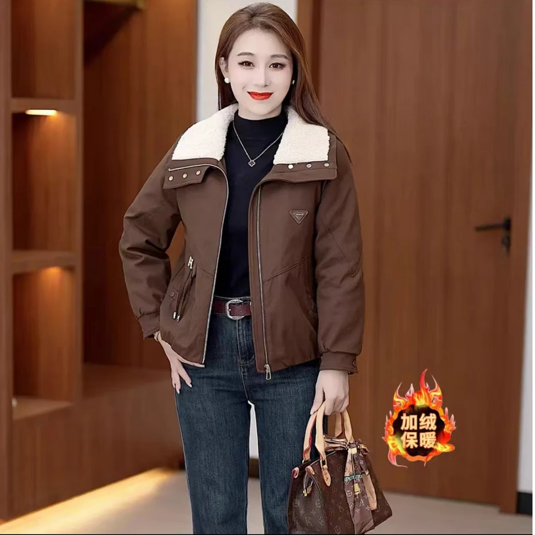 W冬季新品时尚显瘦百搭加绒加厚保暖小个子短款女士派克外套女JT