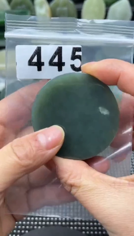 未镶嵌和田玉珠宝半成品镯芯