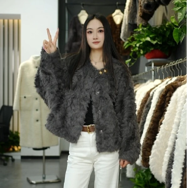 【伊梦】8066明星气质时尚女士冬季百搭保暖外套宽松加厚小香风-