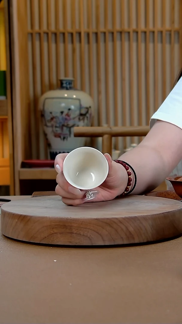 双线杯。。。。。.。。。。