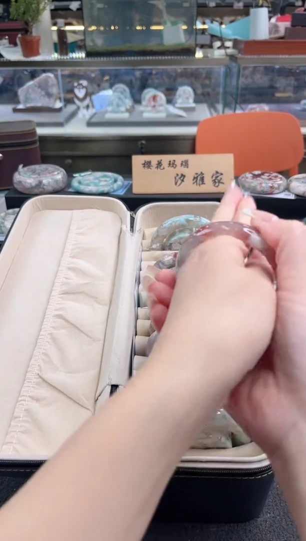 未镶嵌手镯石英质玉尘*丷圈口（赠品镯心）
