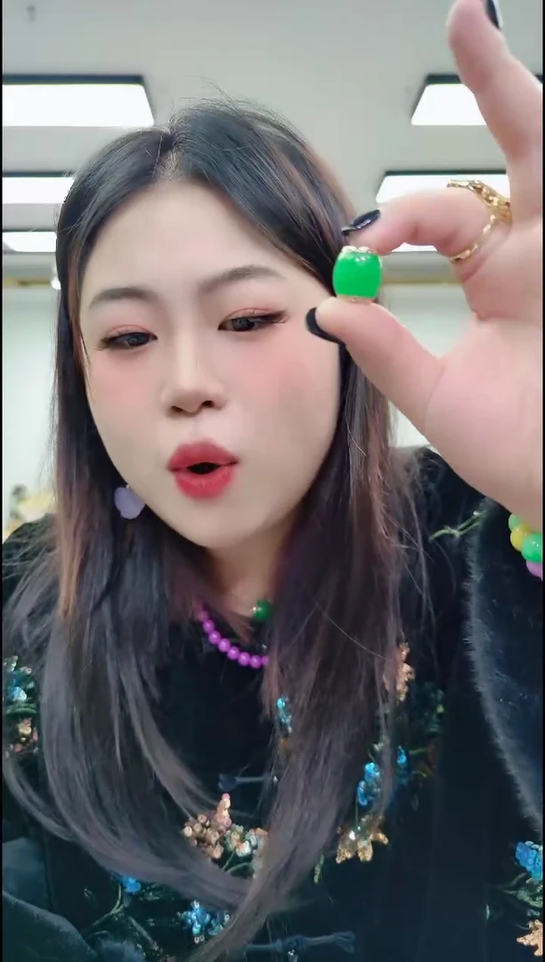 【闪购商品】石英质玉颈饰合金0401绿路路通