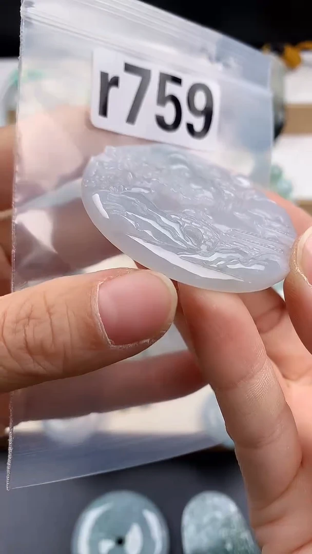 颈饰未镶嵌翡翠天然翡翠吊坠挂件