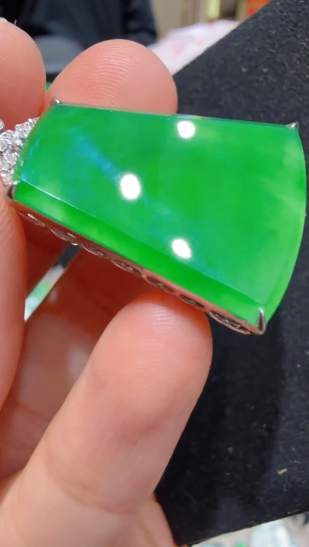 吊坠(不含链)18K金镶嵌翡翠多样性团购发一件