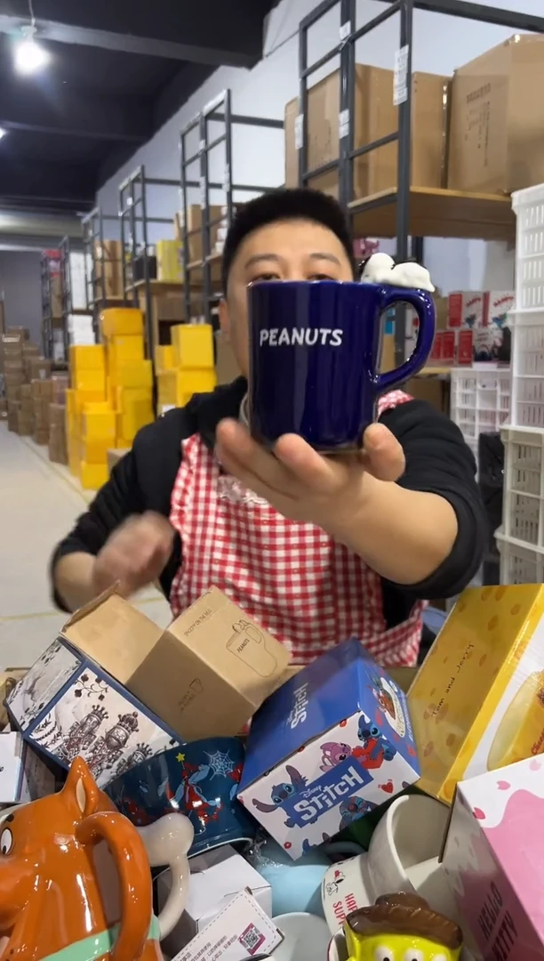 【闪购商品】杯深蓝立体史努比马克杯