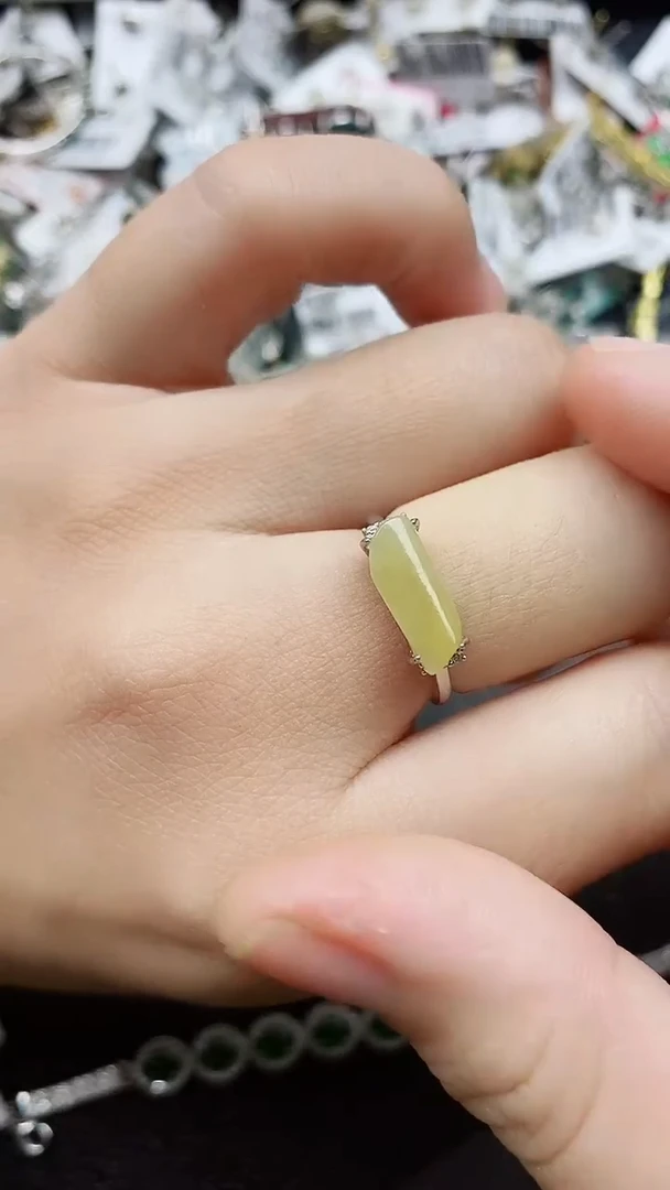 银S925镶嵌戒指翡翠1