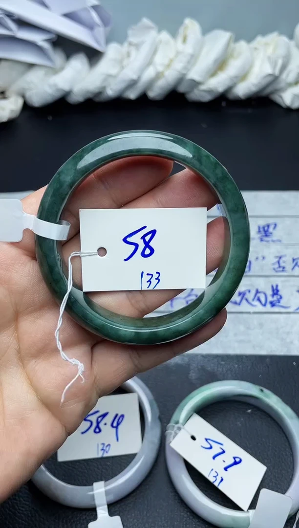 未镶嵌手镯翡翠133