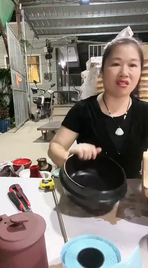 陶326瑕疵黑色砂锅碗