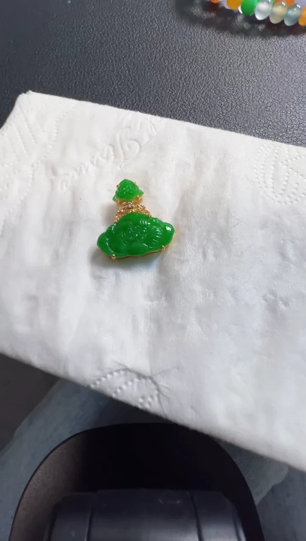 吊坠(不含链)18K金镶嵌翡翠2380