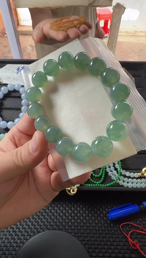 定制翡翠未镶嵌缅甸天然翡翠A货