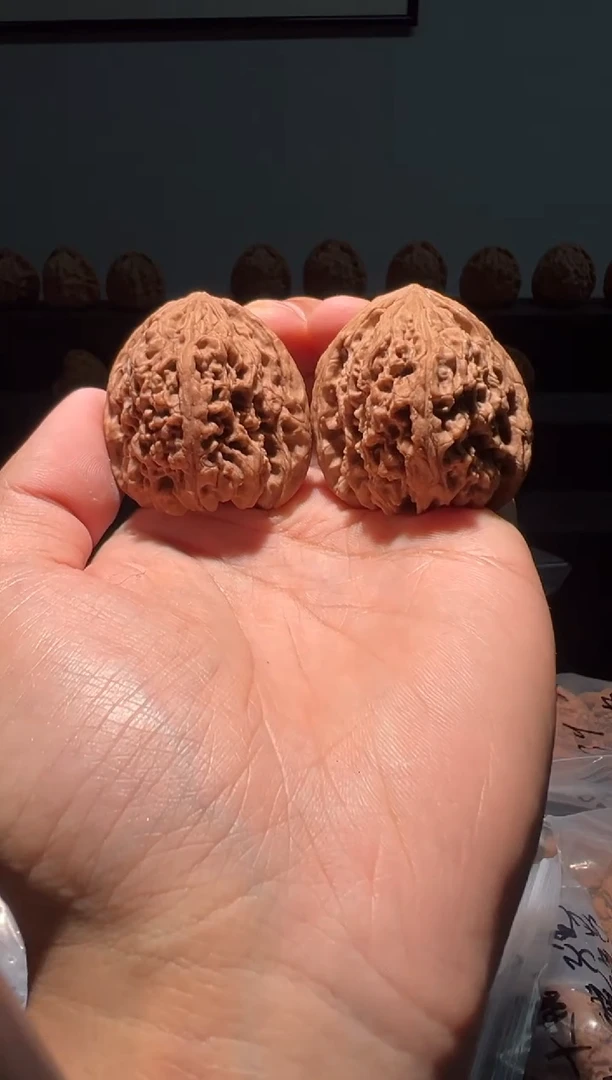 把件文玩核桃东*哥168南疆