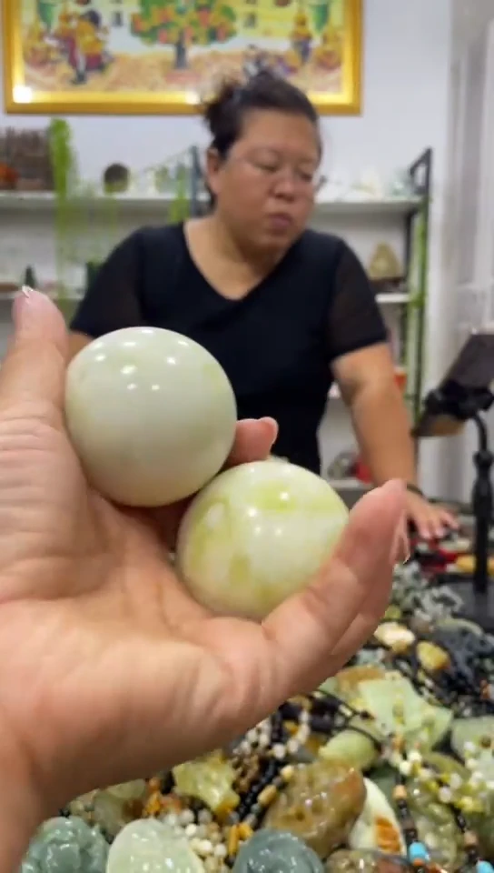 岫玉未镶嵌手把多样性发货其中发一件
