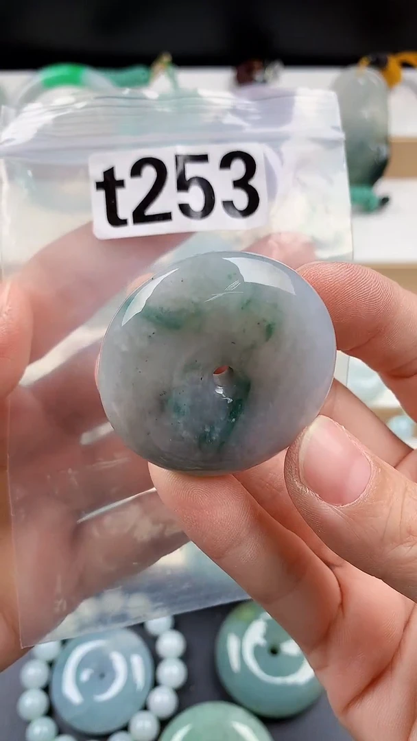 颈饰未镶嵌翡翠天然翡翠吊坠挂件