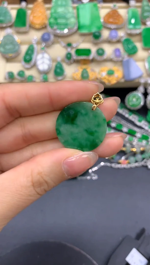 【闪购商品】翡翠颈饰18K金镶嵌267-中国好珍宝