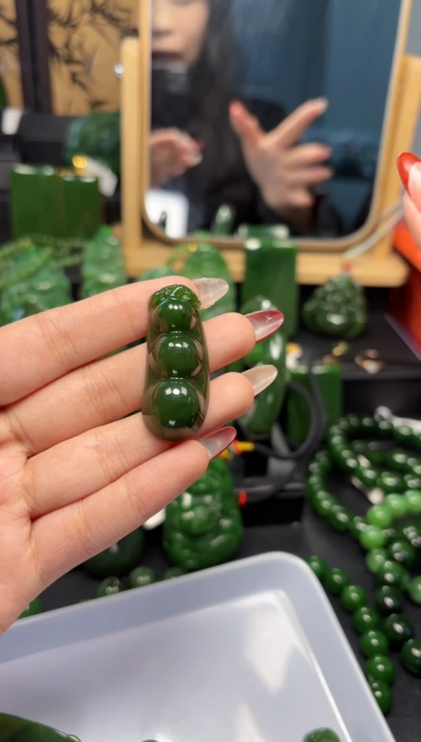 【闪购商品】和田玉（碧玉）吊坠(赠链)未镶嵌1