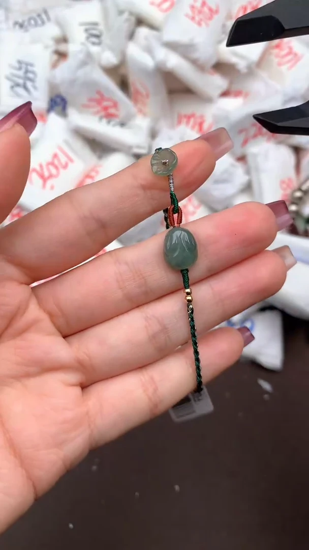 【闪购商品】翡翠手绳未镶嵌—