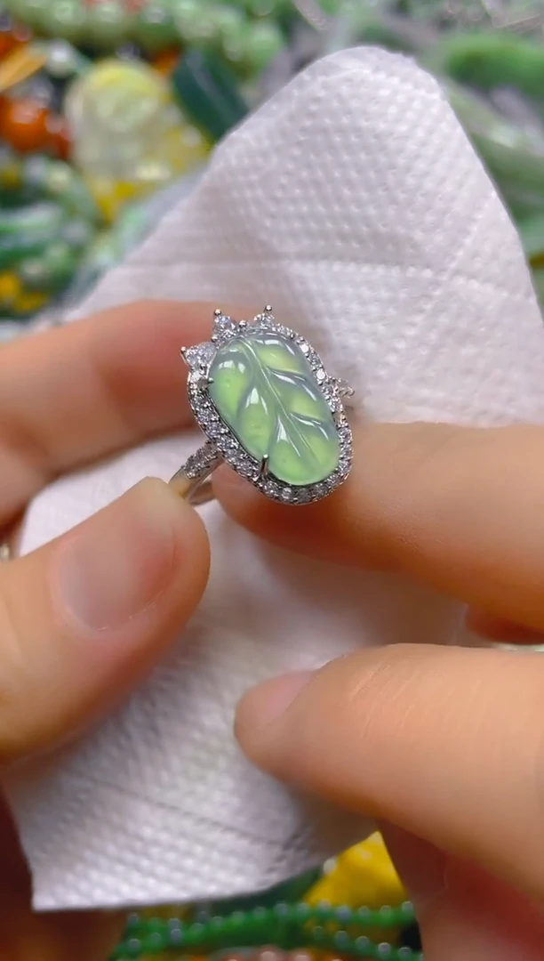 翡翠未镶嵌颈饰/M/翡翠A货一图一物