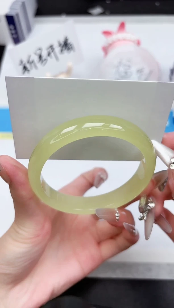 石英质玉手镯未镶嵌330-60.9