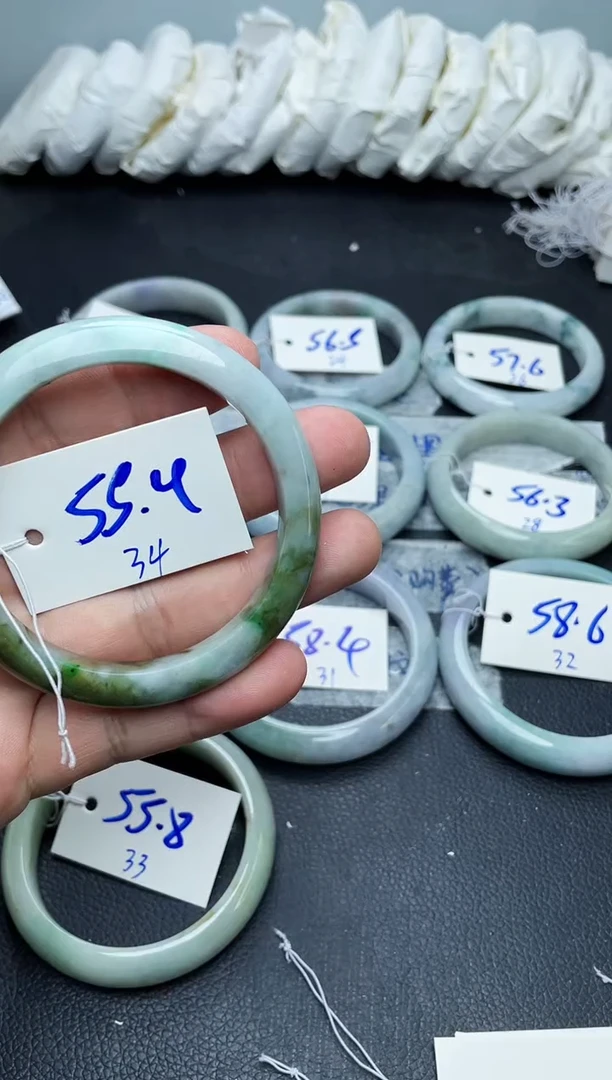 未镶嵌手镯翡翠34