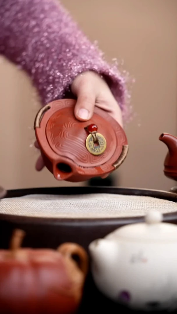 茶壶紫砂朱泥富甲手抓