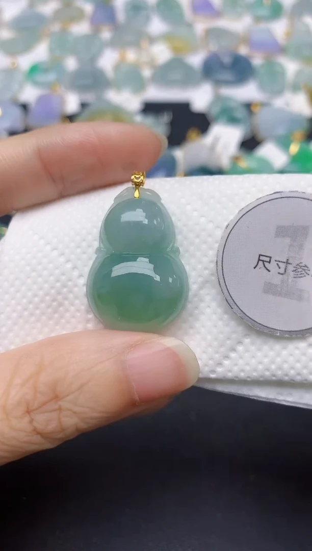翡翠18K金镶嵌颈饰天然缅甸A货翡翠
