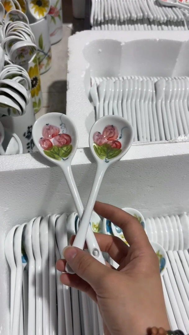 瓷片景德镇手绘釉中彩（食品级）长柄勺一对