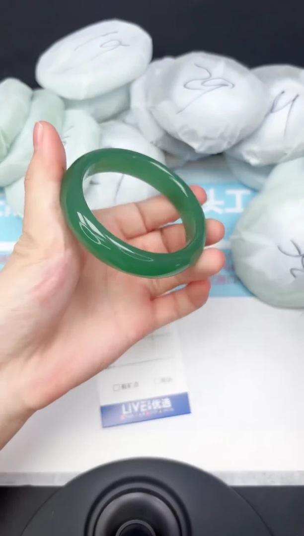 未镶嵌手镯石英质玉42-5455