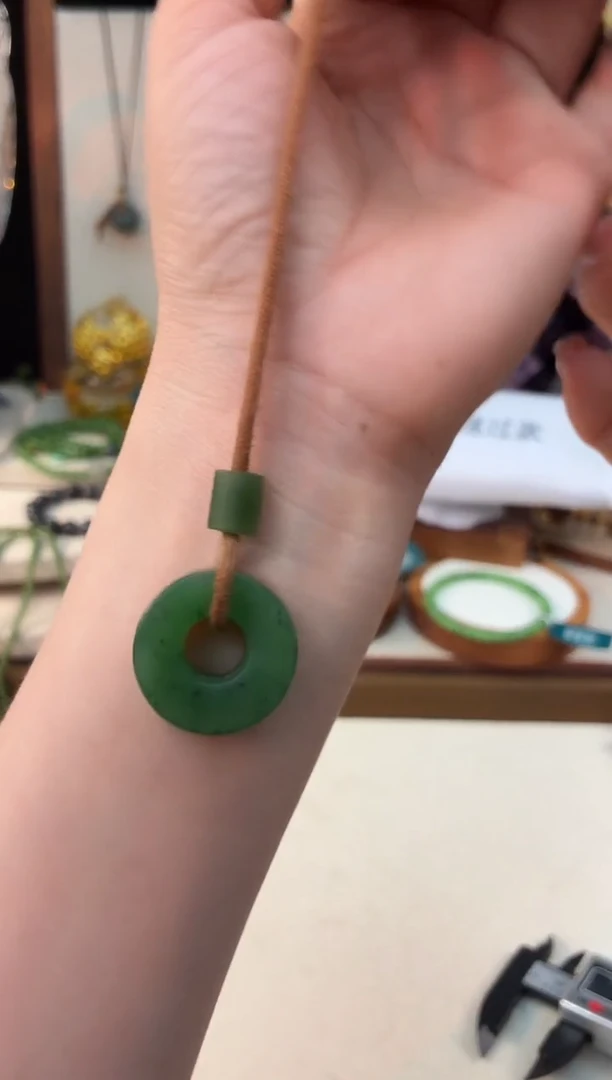 未镶嵌和田玉吊坠@@I921D018369