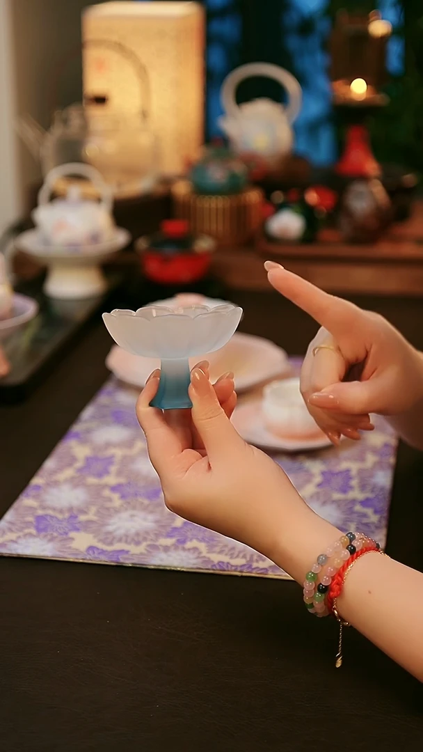 陶瓷茶具蓝色玻璃茶杯