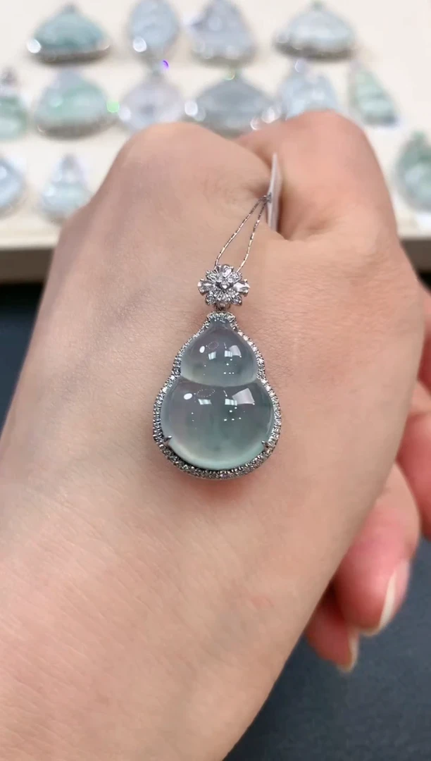 【闪购商品】翡翠吊坠(不含链)18K金镶嵌n29