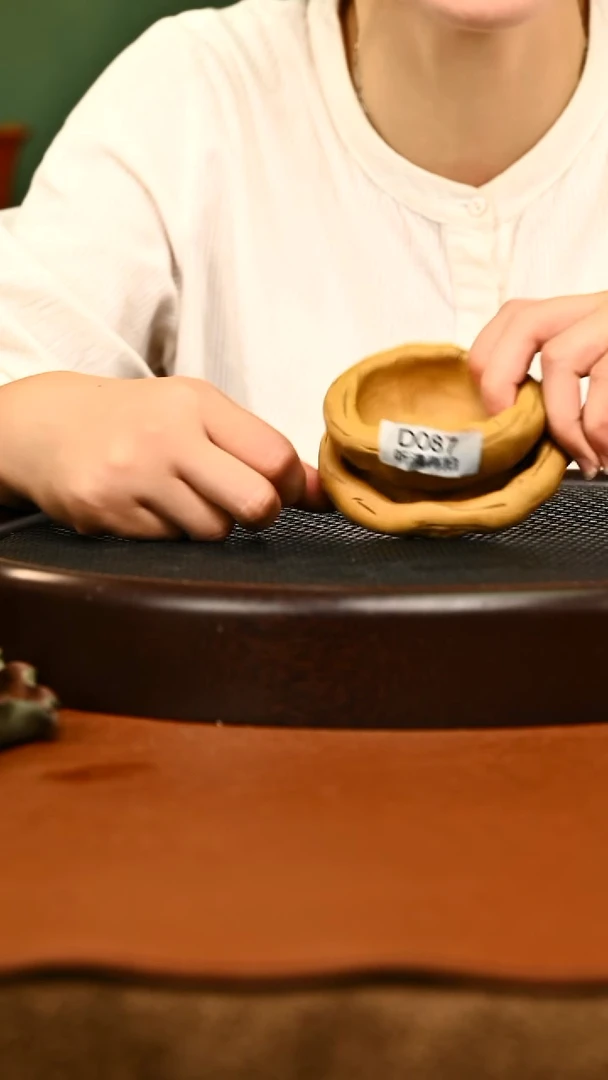 茶壶紫砂?****?087紫砂全手绘华军制作