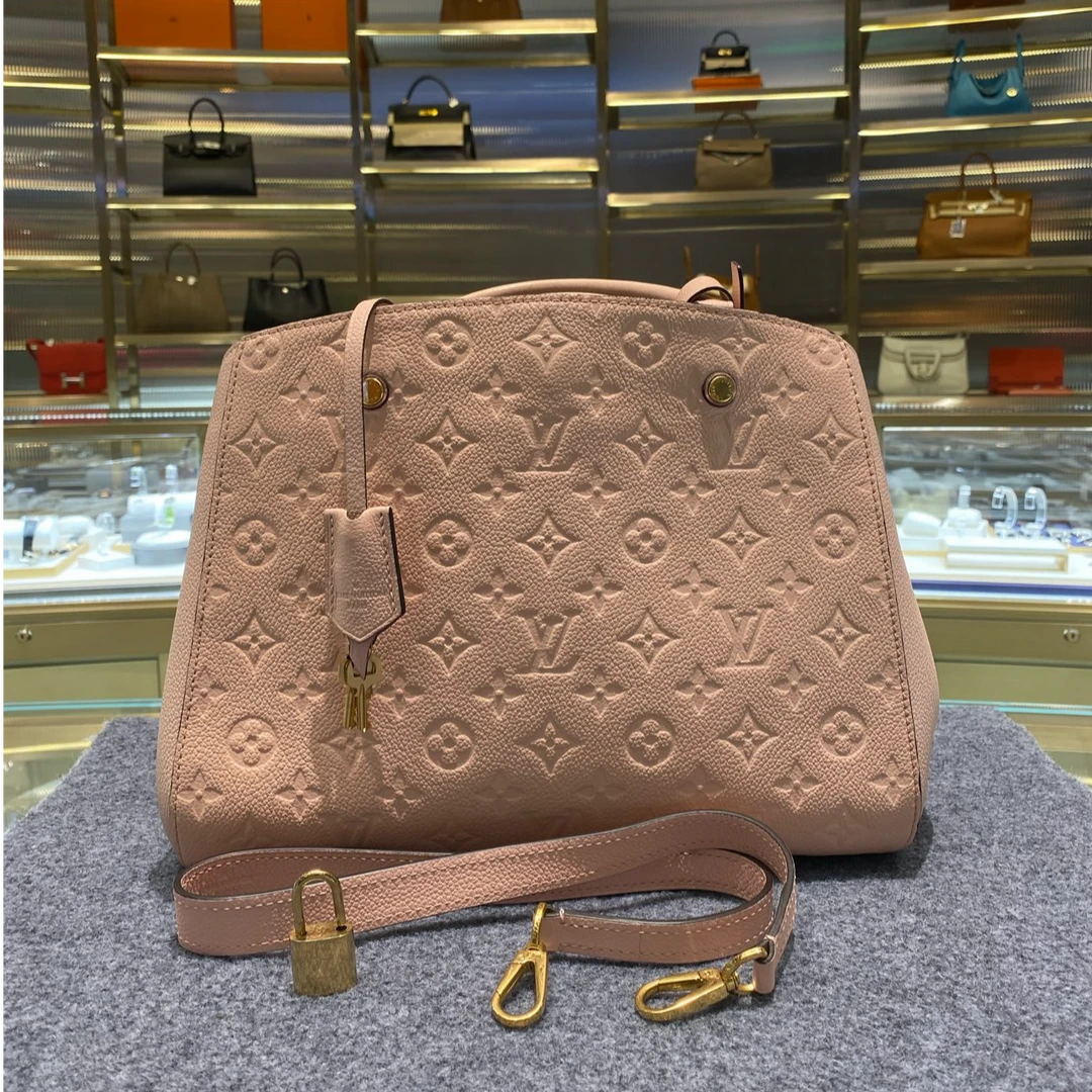99新 LouisVuitton/路易威登 LV 粉色全皮蒙田中号 小牛皮压纹