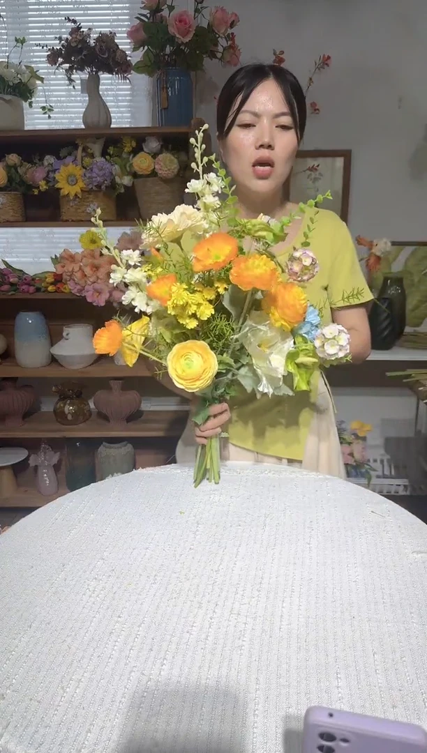 26  橘白色系混搭花束，清仓尾货福利