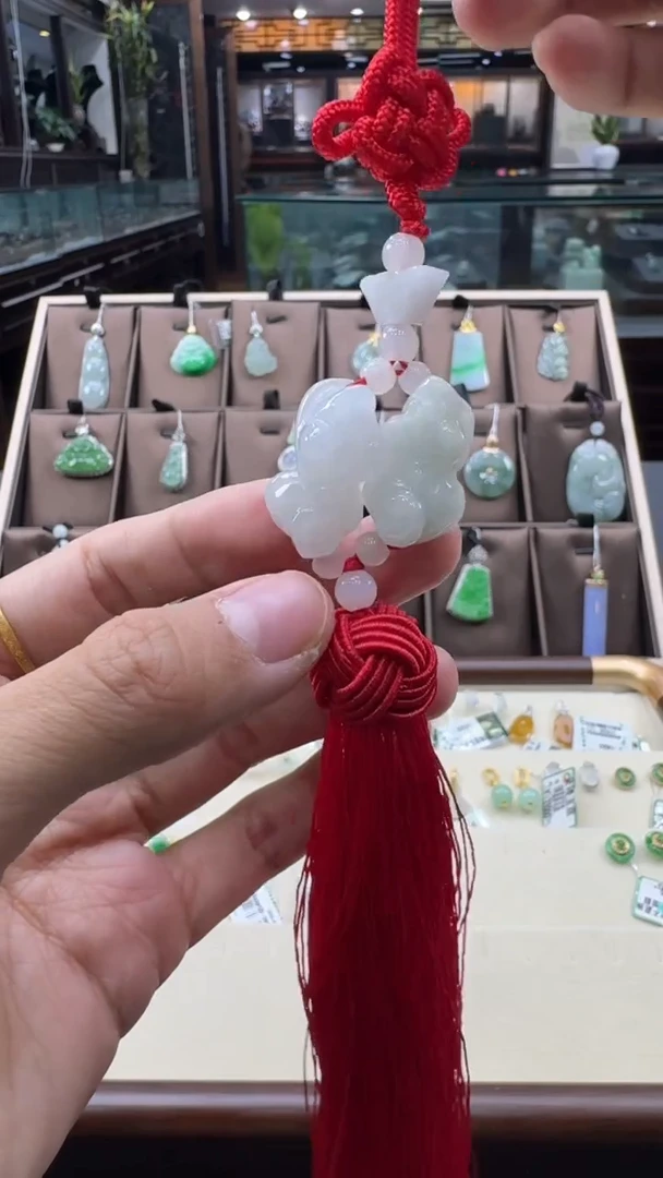 未镶嵌挂件翡翠貔貅