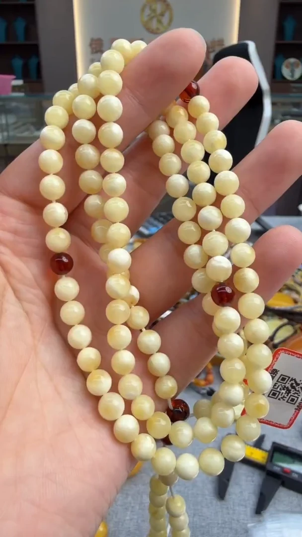 琥珀颈饰未镶嵌199秒拍号 假一罚三
