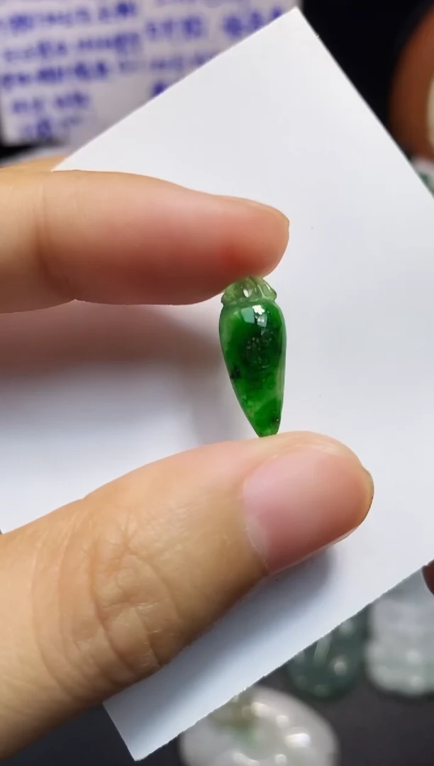 颈饰未镶嵌翡翠吊坠