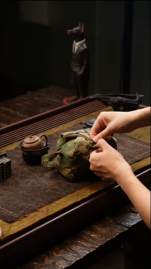 紫砂茶周边?***卡三川十级福利迷彩盔窥杯