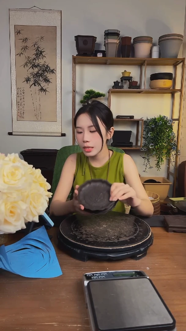 13.8浮雕底座10只装