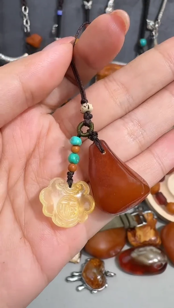 未镶嵌琥珀裸石琥珀