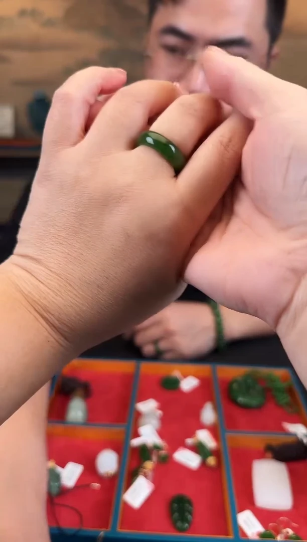 未镶嵌戒指和田玉16-18圈口