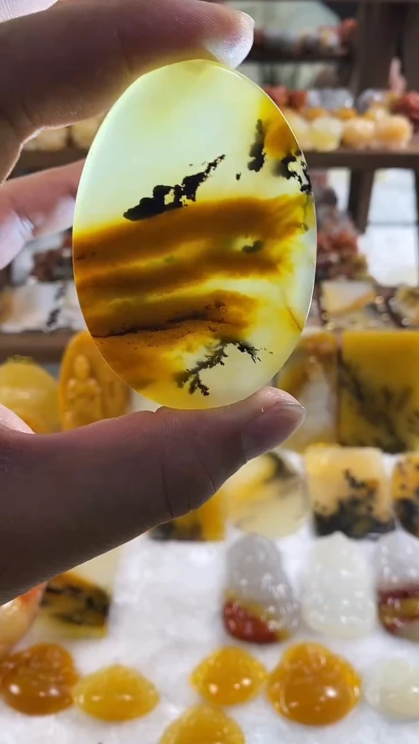 未镶嵌石英质玉挂件石英质玉挂件微瑕