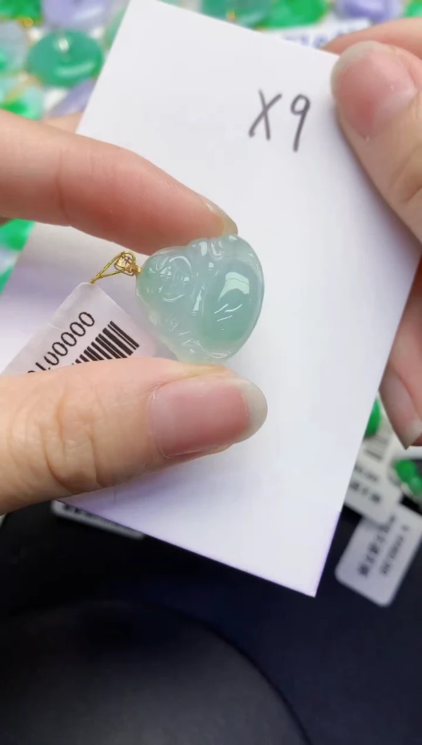 颈饰18K金镶嵌翡翠缅甸天然翡翠A货