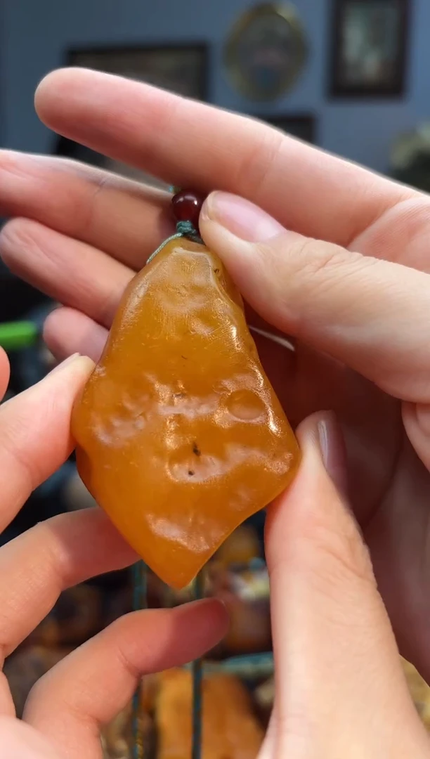 琥珀颈饰未镶嵌吊坠